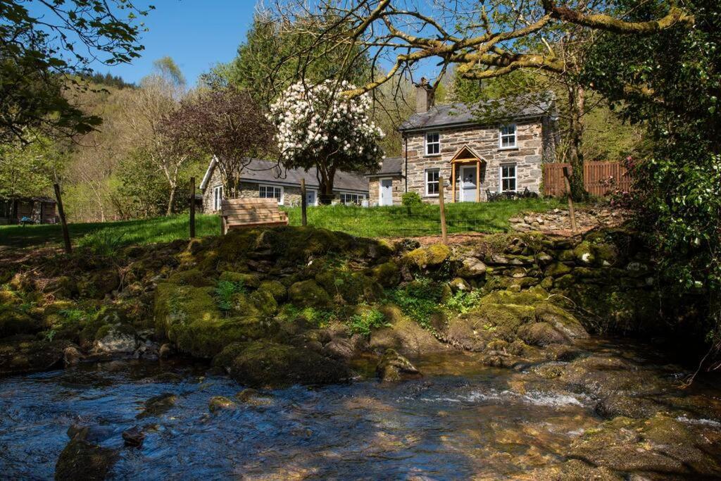 Charming Riverside Cottage In Snowdonia National Park Tanygrisiau 外观 照片